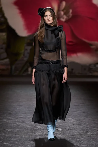 Look 64